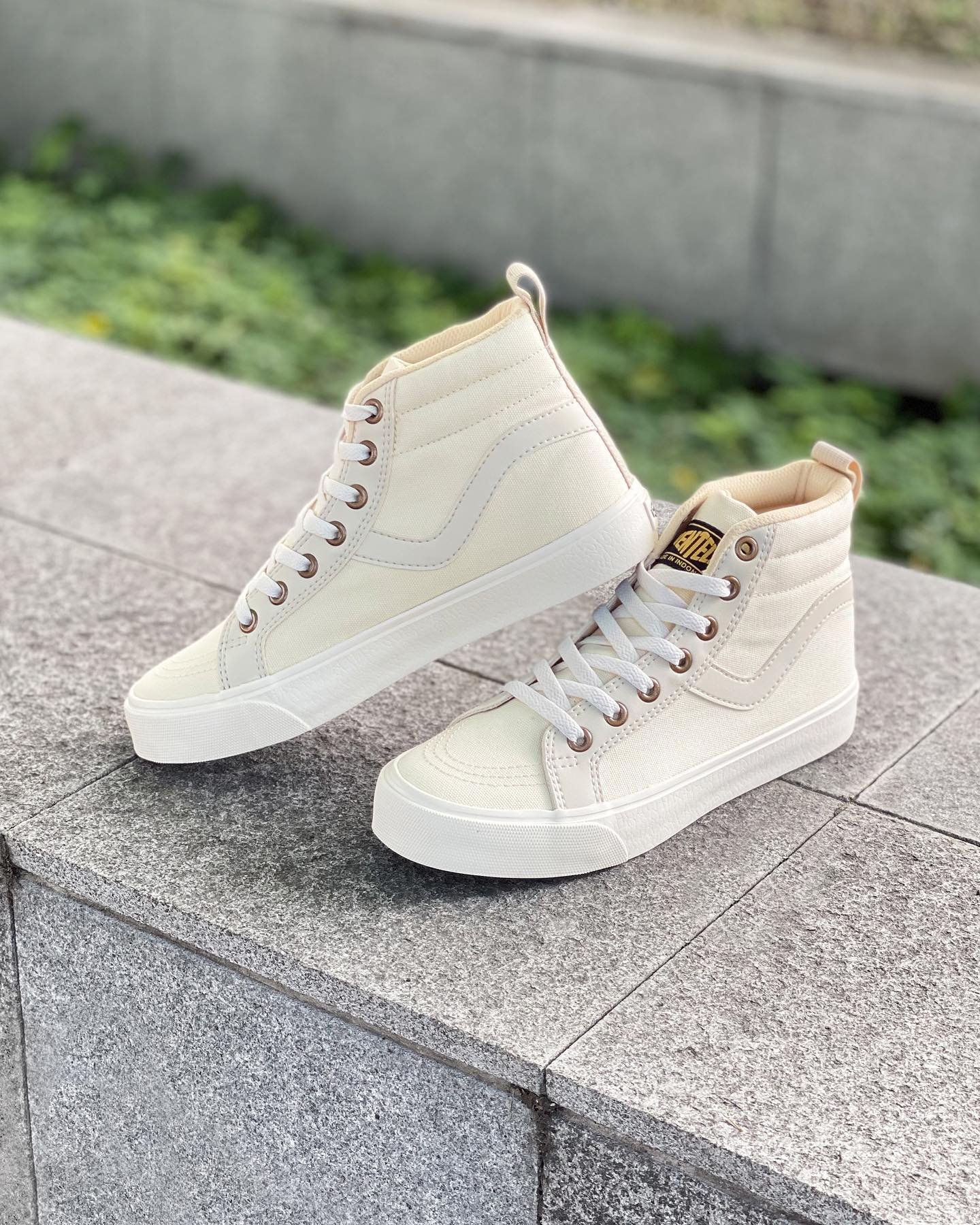 Ventela Republic High Cream